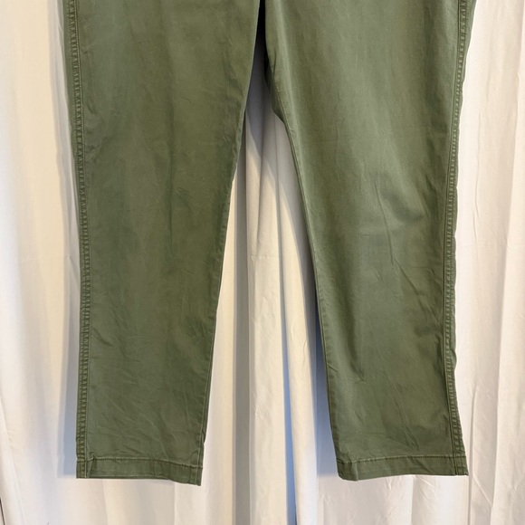 GAP Girlfriend High Rise Chino Pants Olive Stretch Cotton Women’s 16 - Picture 5 of 8